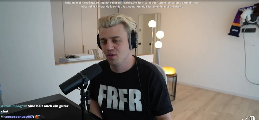 Baccarat-Tisch mit Karten und Jetons in einem modernen Online-Casino